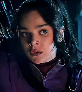 фотография Кейт Бишоп (Соколиный глаз)