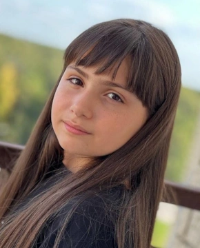 Карина Мнацаканян