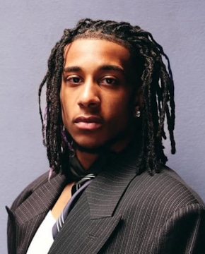 Майкл Олисе