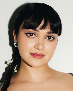 Ариэла Барер