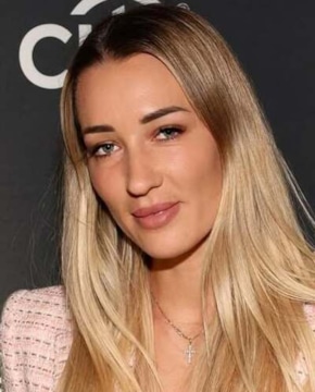 Яна Сизикова