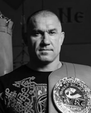 Игорь Нестеров