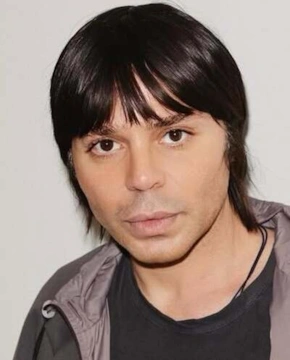 Александр Арутюнов