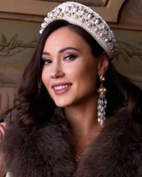 Елена Товстик