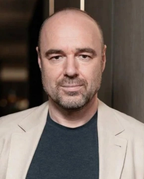 Роман Товстик