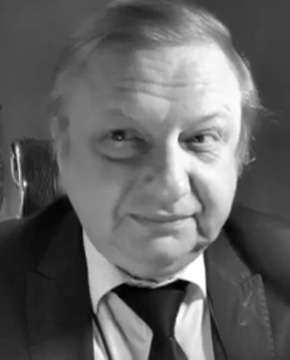 Максим Глотов