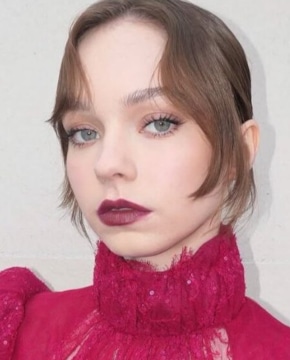 Эмма Майерс