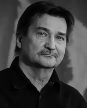 Юрий Бутусов