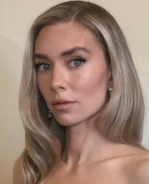 Ванесса Кирби