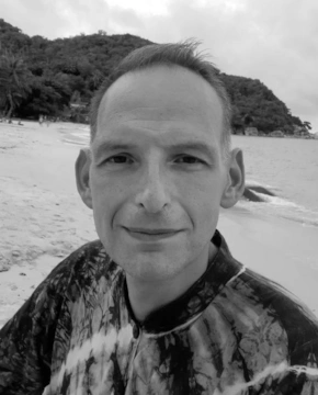 Артур Микаберидзе