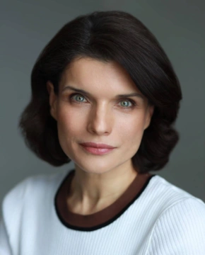 Анна Азарова