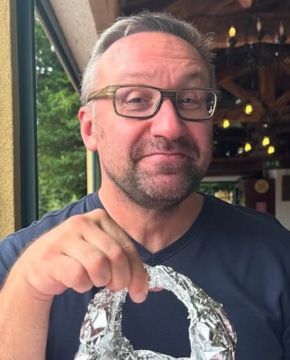 Михаил Костин