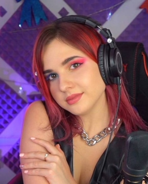 Анна Леоненко