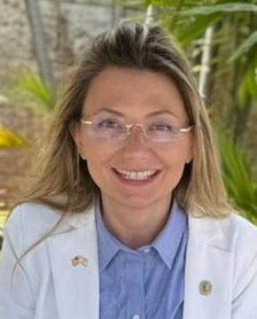 Лариса Свечина