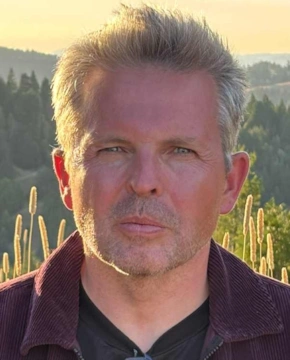 Роман Баданин*