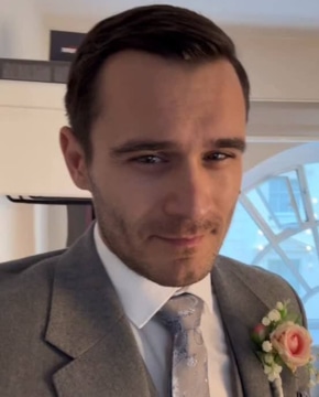 Юлиан Костов