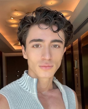 Алим Сакалов