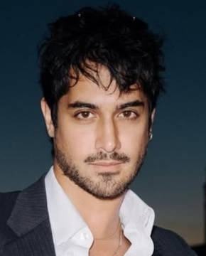 Эван Джогиа