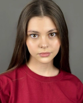 Анна Изотова