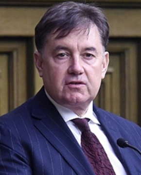 Виктор Момотов