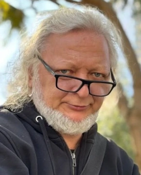 Олег Куваев*