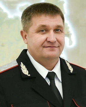 Александр Власов