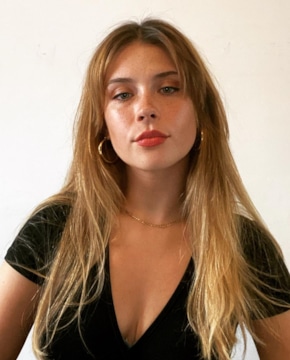 Миа Томлинсон