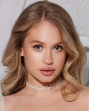 Настя Титова