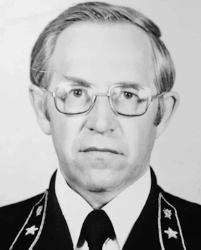 Лев Иванов
