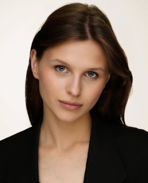 Арина Лавицки