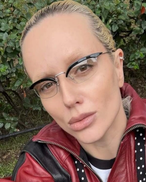 Вика Салават