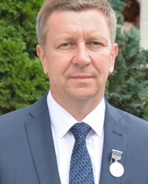 Сергей Лесь