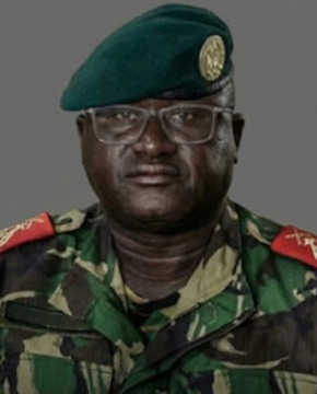 Динис Инканья