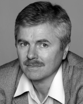 Олег Урюмцев