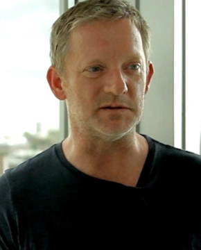 Дуглас Хеншэлл