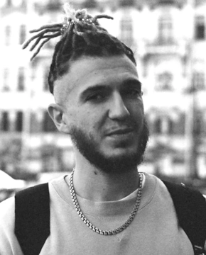 Михаил Емельянов