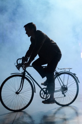 постер Исчезнувший велосипедист