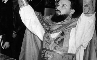 Священник Александр Мень