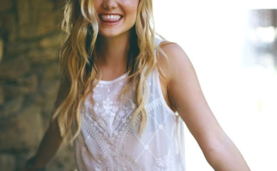 Оливия Холт