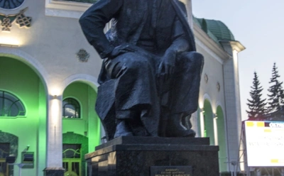 Памятник Мажиту Гафури