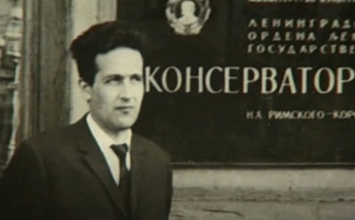 Советский композитор Владислав Соловьев в Ленинградской консерватории в 1964 году
