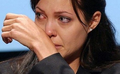 Битва с раком. Анджелина Джоли удалила себе часть груди.