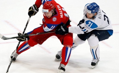 Хоккейный матч Россия-Финляндия. На пути к медалям