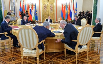 Сессия ОДКБ в Москве: вопросы и встреча Путина с Лукашенко 