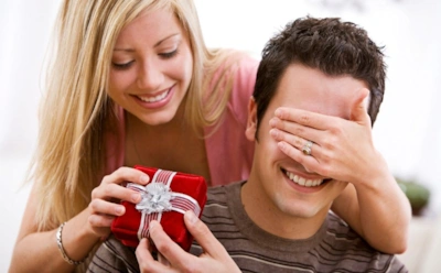 Что подарить на 14 февраля парню