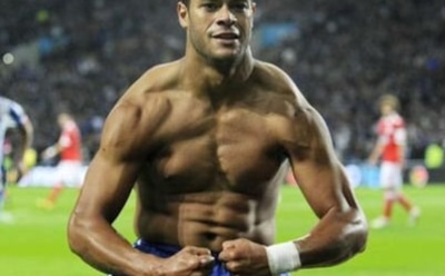 Самый сильный удар в футболе