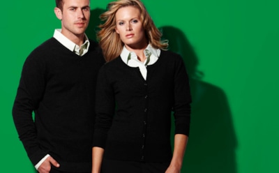 Корпоративная вязанная одежда – сочетание индивидуальности и статуса организации