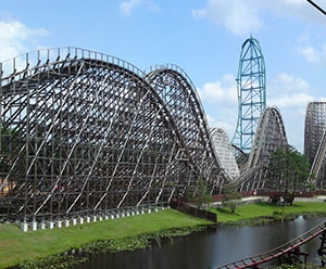 Самые страшные аттракционы в мире