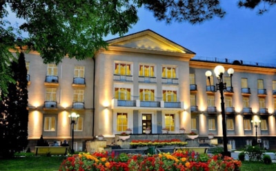 Отдых и лечение в санатории имени Сеченова в Ессентуках