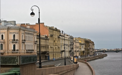 Актуальные цены на недвижимость эконом и люкс класса в Санкт-Петербурге и области